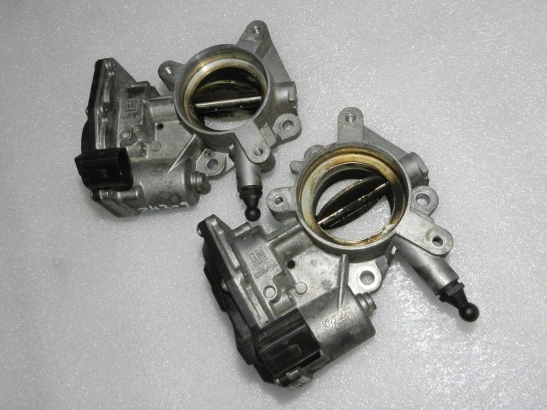 Opel Astra J Insignia A Zafira B 2.0 CDTi Droseļvārsts 55564164, 825611