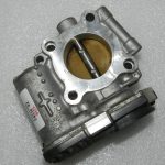 Opel Corsa E D 1.2i 1.4i Meriva B Droseļvārsts 55562270, 825008 BOSCH