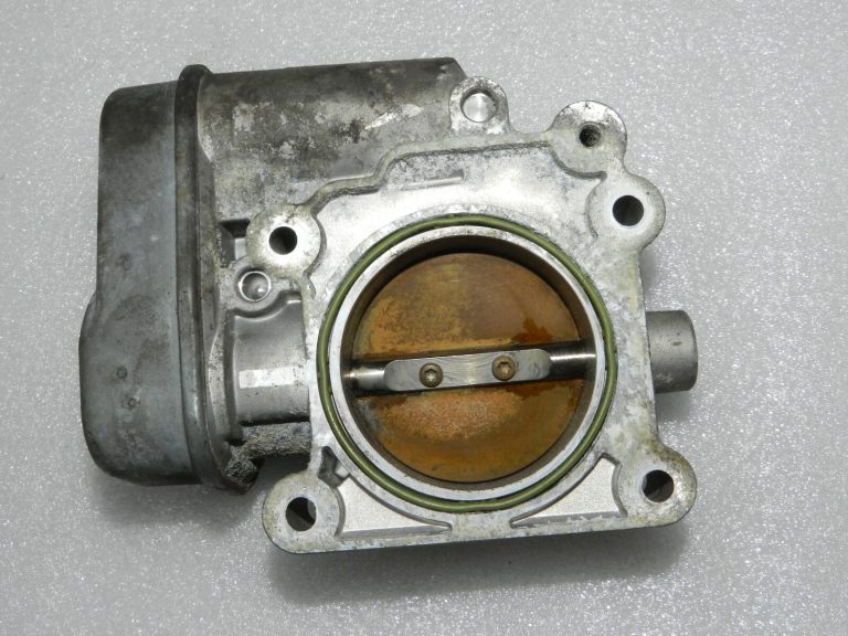 Opel Zafira B Vectra C Signum 2.2i Z22YH Droseļvārsts 24459501 93171626 5825227