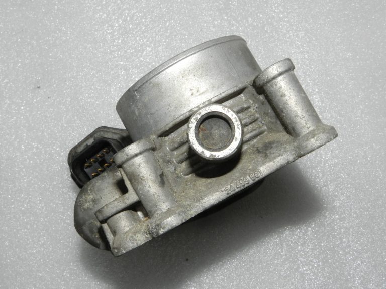 Opel Zafira B Vectra C Signum 2.2i Z22YH Droseļvārsts 24459501 93171626 5825227