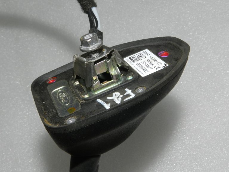 2019 Ford Ranger Wildtrak P375 jumta antena GM5T-19G461-CC, GM5T-19G461-CD