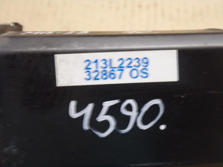 Mercedes W212 W207 E250 CDI Stūres hidropārnesuma kārbas pastiprinātājs Stūres hidropārneses elektriskais dzinējs 5WK66100E
