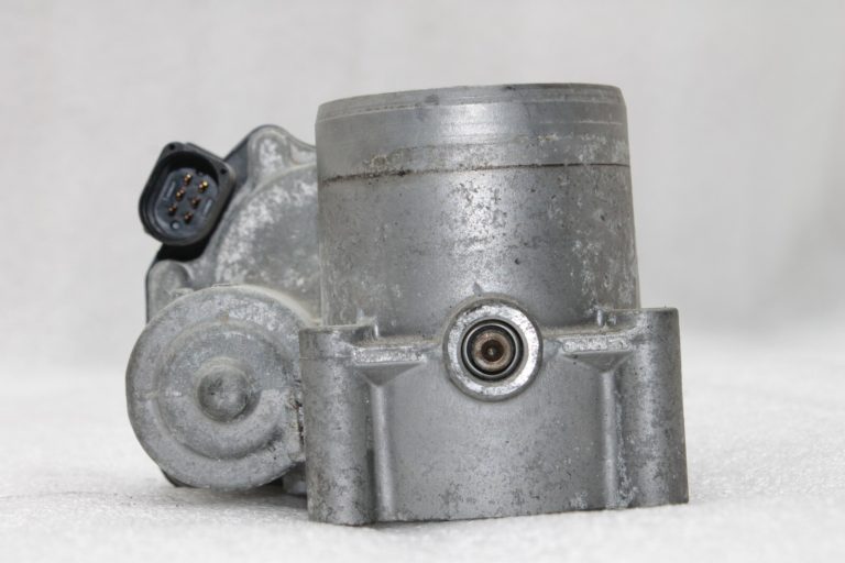 Volkswagen Audi Audi Seat Skoda Skoda Droseļvārsts 1.4 TSI TFSI 03C133062C, 03C133062T