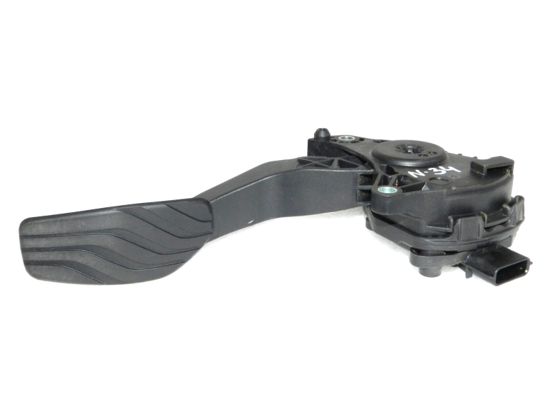 Nissan Qashqai J11 Renault Kadjar Paātrinātāja pedālis Hella OE 180024BA0B, 6PV009978-15
