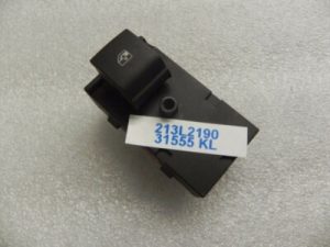 Opel Astra Insignia Mokka Meriva Zafira C Aizmugurējā stikla regulatora slēdzis 13301888
