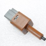 Oriģināls Nissan Qashqai J11 bremžu pedāļa slēdzis bremžu signāllukturis 25320JN00A