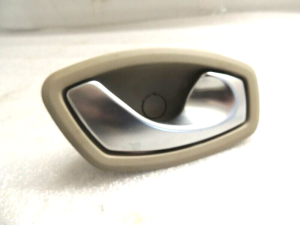 Renault Grand Scenic III Ручка двери салона передняя задняя правая 826720001R РУЧКА