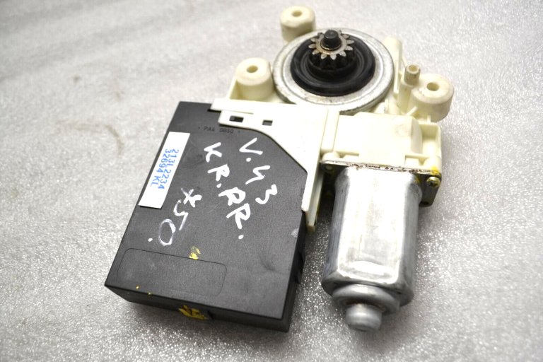 Volvo S40 V50 Logu motors priekšējais kreisais 30710487 Logu motors priekšējais kreisais