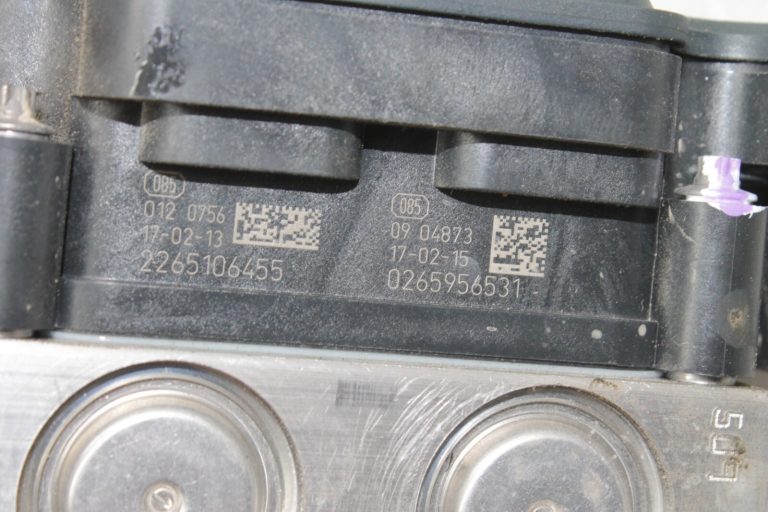 Nissan Qashqai J11 ABS sūknis 476604EJ2C, 476604EJ1C