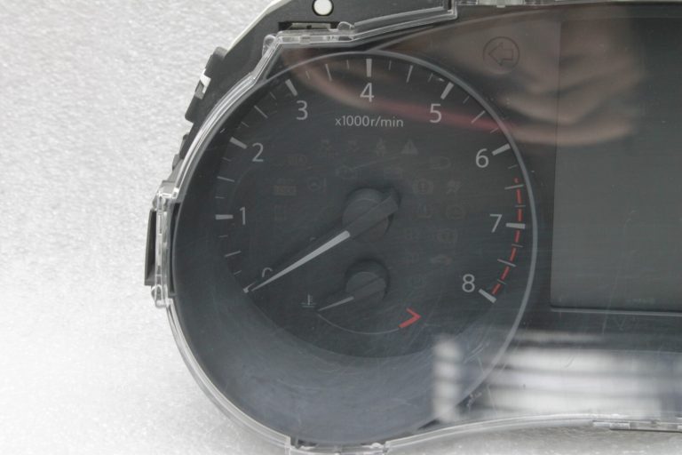 Nissan Qashqai J11 1.2 DiG-T instrumentu kopas spidometrs 248104EL7A, 24810 4EL7A