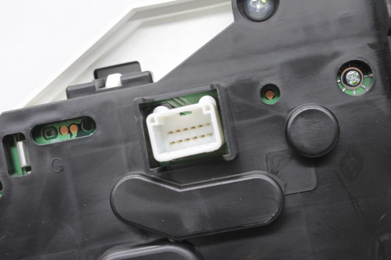 Nissan Qashqai J11 1.2 DiG-T instrumentu kopas spidometrs 248104EL7A, 24810 4EL7A