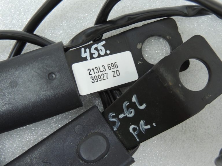 Suzuki SX4 S-CROSS Oriģināls priekšējo drošības jostu sprādzes komplekts 84910-61M00 84910-61M10