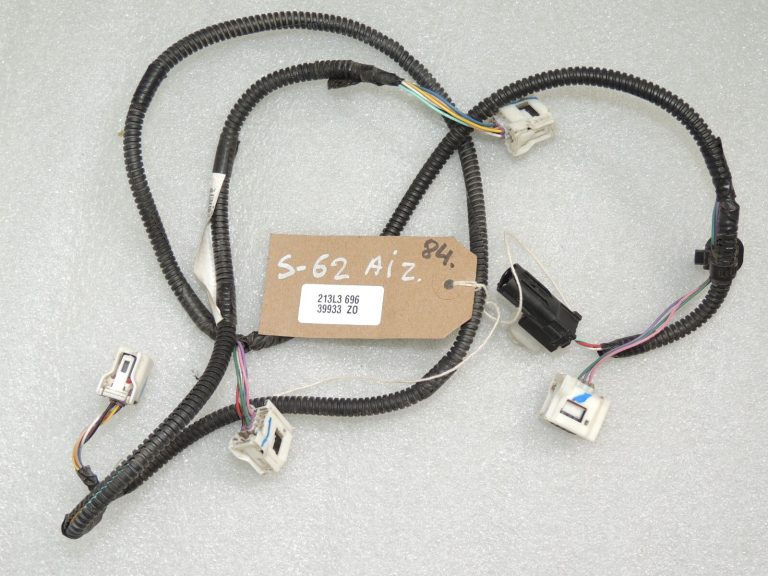 Suzuki SX4 S-CROSS Aizmugurējā parkošanās palīgierīces instalācija 36813-61M00