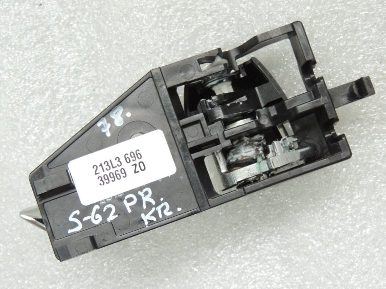 Suzuki SX4 S-CROSS Iekšējo durvju kreisā rokturis hromēts 83130-61M10-C48