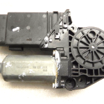 VW Golf IV 4 Logu regulatora motors priekšējā labā pasažieru pusē 1J1959802D