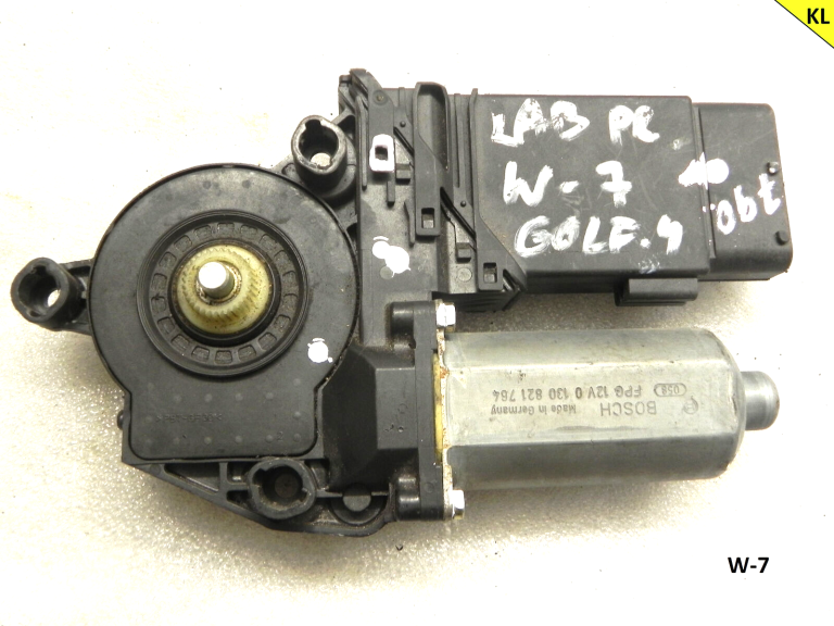 VW Golf IV 4 Logu regulatora motors priekšējā labā pasažieru pusē 1J1959802D