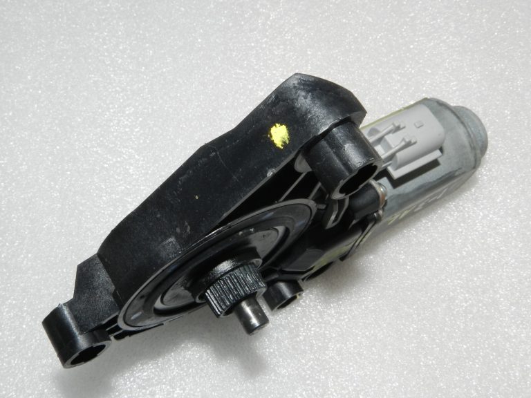 Lancia Thema II Aizmugurējā stikla motors pa labi 68143988AA, 68104330AA Oriģināls
