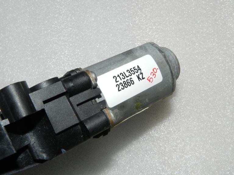 Lancia Thema II Aizmugurējā stikla motors pa labi 68143988AA, 68104330AA Oriģināls