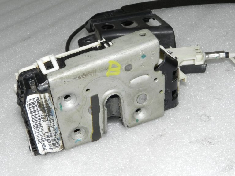 Lancia Thema II Jeep durvju slēdzene priekšējā labā 04589916AG, 04589916, K04589916AG