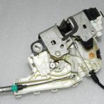 Lancia Thema II Chrysler 300C LD Aizmugures kreiso durvju slēdzene 04589915AD, 04589915A