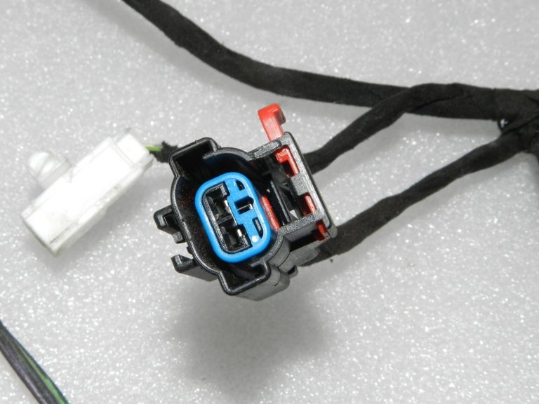 OEM Lancia Thema II aizmugurējo durvju elektroinstalācijas instalācija kreisā labā K68084156AA, P68084156AB