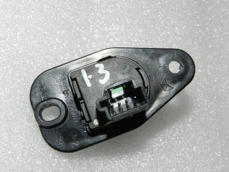 OEM Lancia Thema II Chrysler 300C LD aizmugurējo durvju slēdzis 56046228AC, 56046228AC