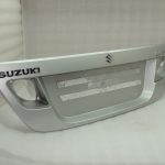 Suzuki Liana aizmugurējo durvju apšuvums sudraba krāsā 8394054G00Z2S