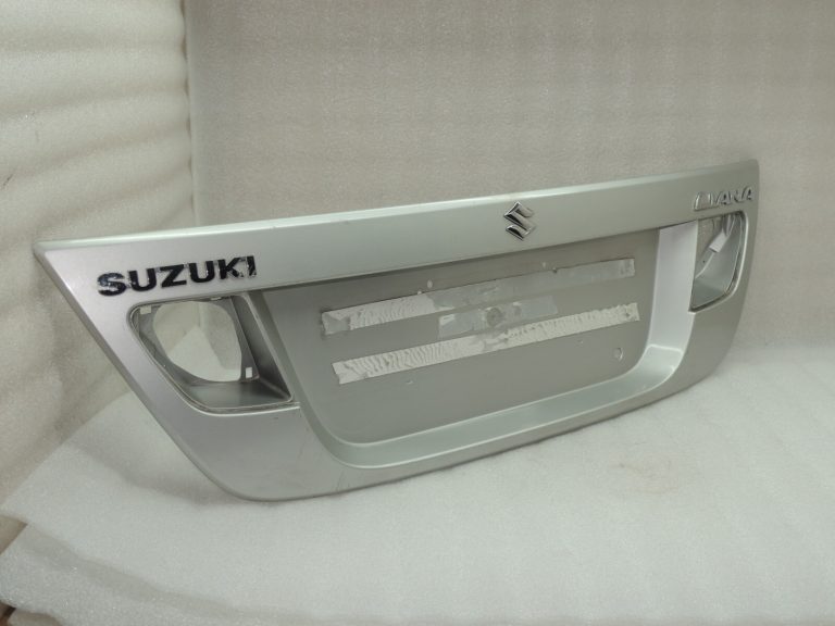 Suzuki Liana aizmugurējo durvju apšuvums sudraba krāsā 8394054G00Z2S