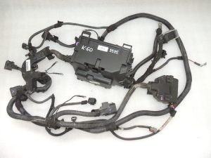 Opel Meriva B 1.7CDTi galvenā elektroinstalācijas instalācija elektroinstalācijas instalācijas drošinātāju kaste 93197119