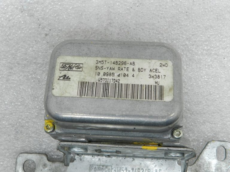 Mazda 3 oriģinālais rotācijas ātruma sensora vadības bloka sensors