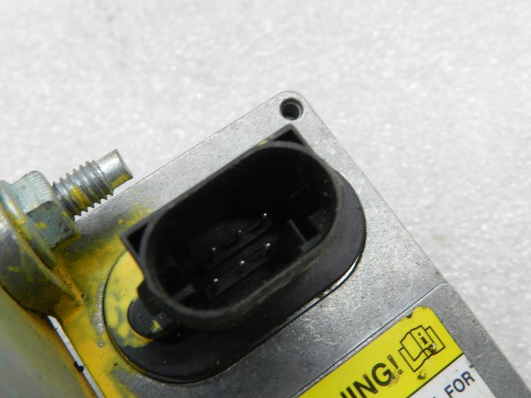 Mazda 3 oriģinālais rotācijas ātruma sensora vadības bloka sensors