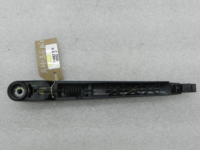 Hyundai I40 oriģinālā aizmugurējā vējstikla tīrītāja rokturis 98815 2J000