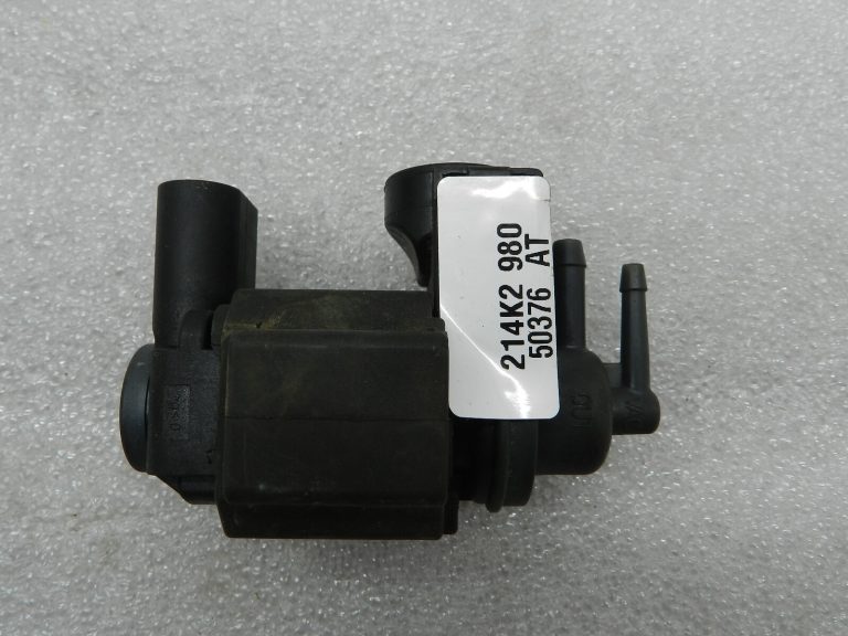 Audi VW oriģinālais solenoīda vārsta spiediena pārveidotājs