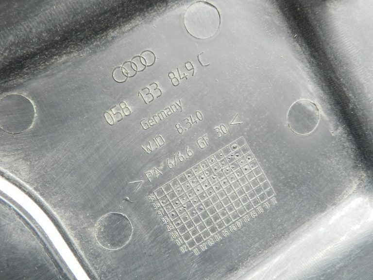 Audi A6 A4 oriģinālais gaisa filtra kastes vāks 058133849C