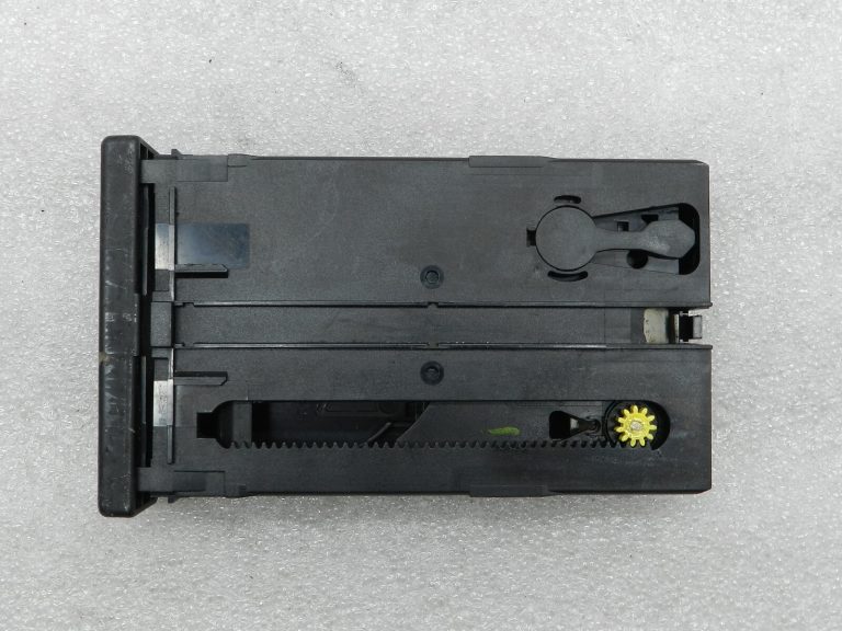 Volkswagen oriģināls tases turētājs 7M3862549A