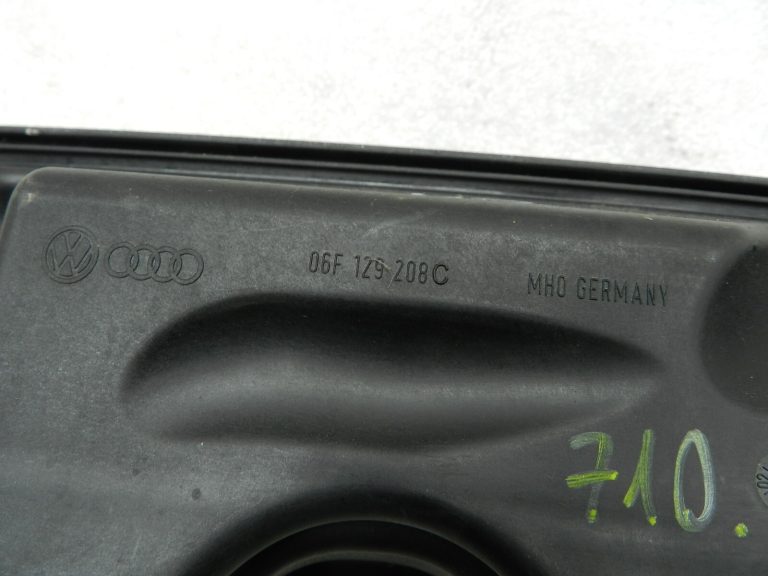 Volkswagen oriģinālais motora pārsegs FSI