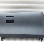Toyota Yaris P13 oriģinālais cimdu nodalījums 555500D151C1