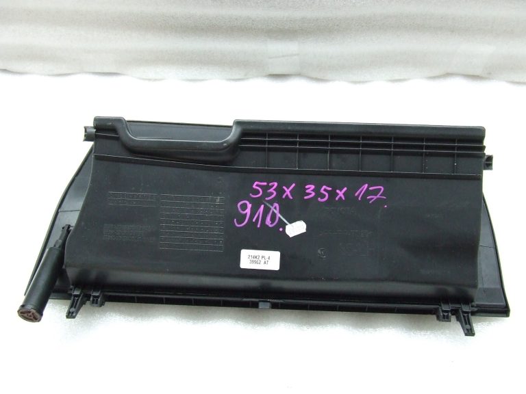 Toyota Yaris P13 oriģinālais cimdu nodalījums 555500D151C1