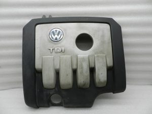 Volkswagen Passat engine cover TDI