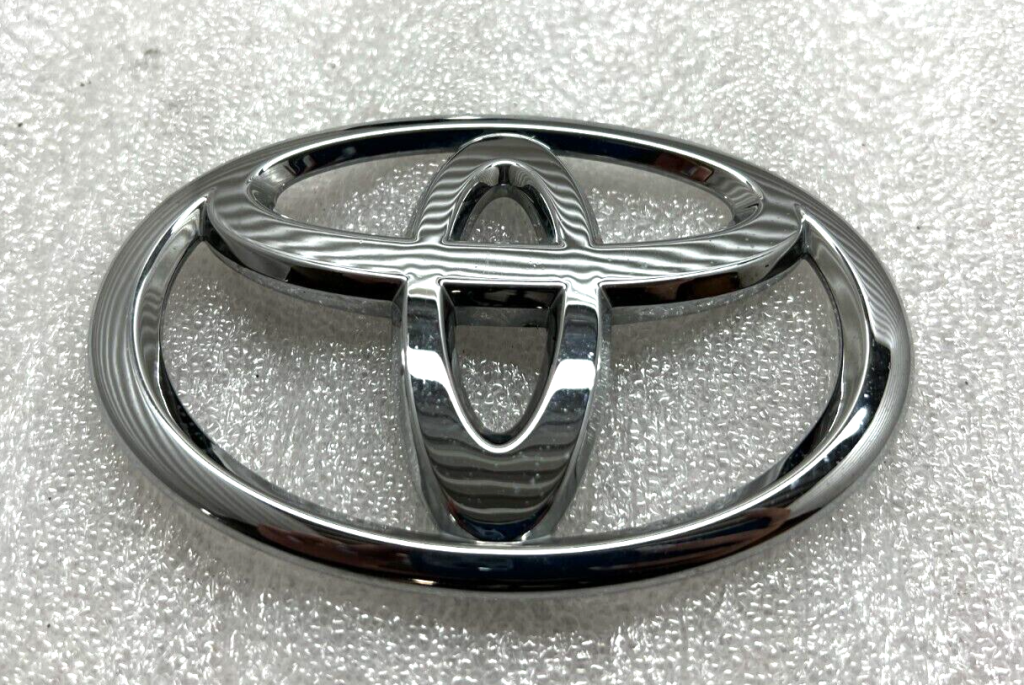 Toyota Corolla XI rear emblem 90975W2007