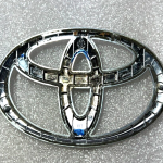 Toyota Corolla XI aizmugurējā emblēma 90975W2007