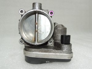 BMW 530i E87 E90 E90 E91 E60 E60 E63 E64 E65 E66 E85 E86 Droseļvārsts 13547516946