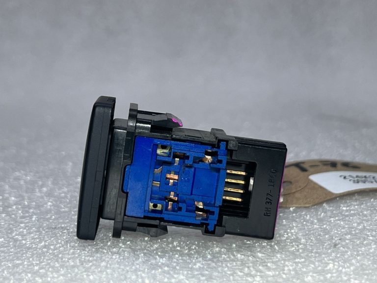Toyota Yaris P13 oriģinālā joslu uzraudzības sistēma 849780D040