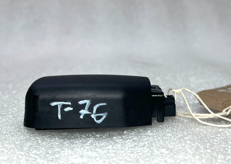 Toyota Yaris P13 oriģinālais lietus sensors 89941-0D010