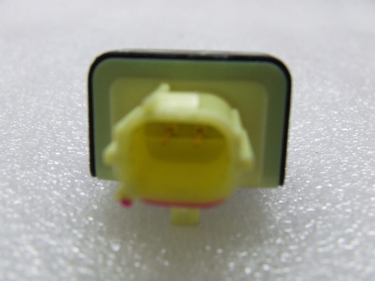 Toyota Yaris P13 oriģinālais trieciena sensors 89831-0d130