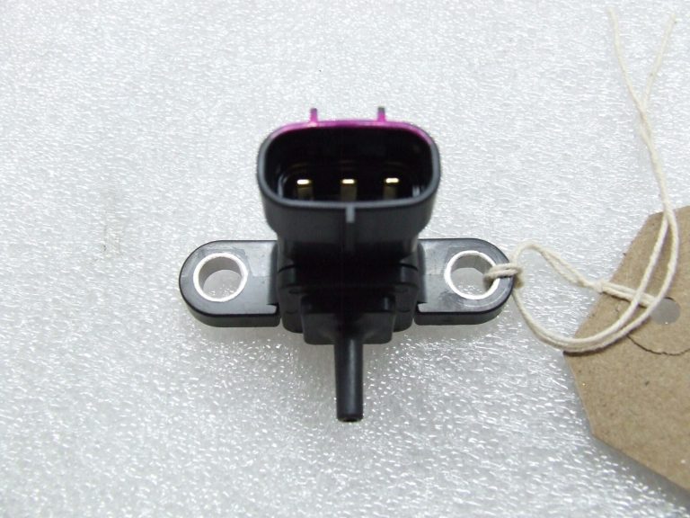 Toyota Yaris P13 oriģināls MAP sensors gaisa spiedienam kolektorā 89421-26030