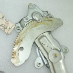 Suzuki Swift Mk1 Logu regulators bez motora Priekšējais kreisais 83402-63J51