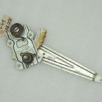 Suzuki Swift Mk1 SX4 Aizmugurējā loga regulators labais 83510-62J00