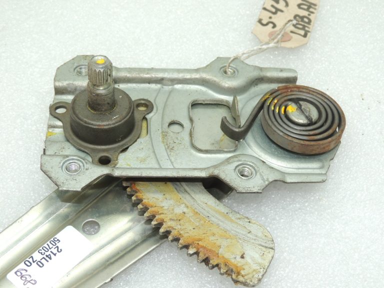 Suzuki Swift Mk1 SX4 Aizmugurējā loga regulators labais 83510-62J00