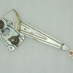 Suzuki Swift Mk1 SX4 aizmugurējais kreisais loga regulators 83540-62J00